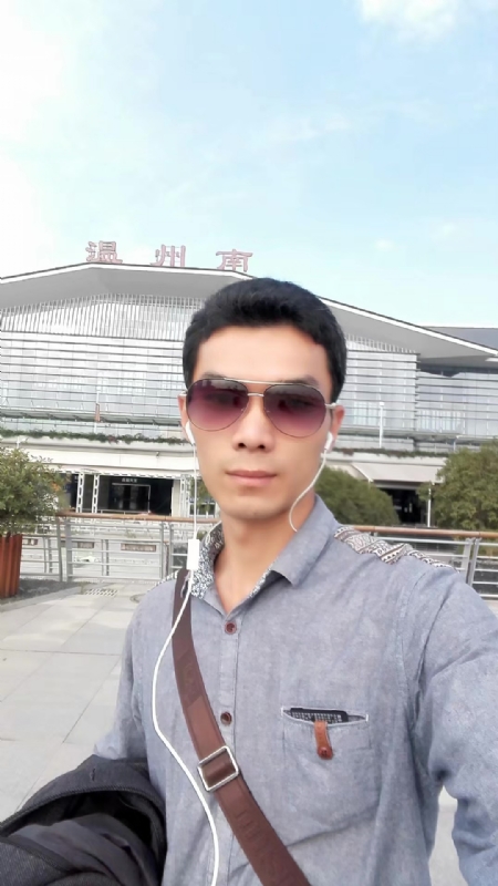 错把真心喂了狗的第三张照片--尤溪征婚网